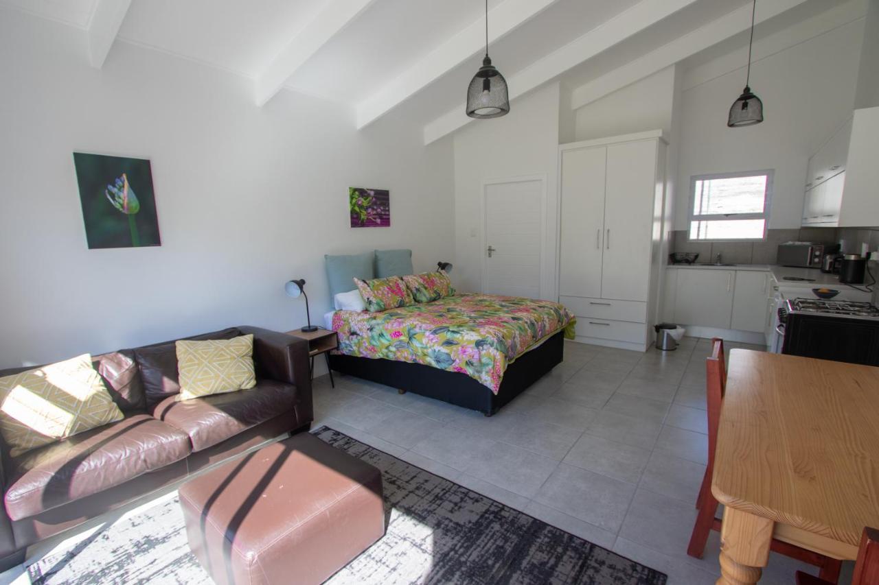 Pine Park Garden Cottages โจฮันเนสเบิร์ก ภายนอก รูปภาพ